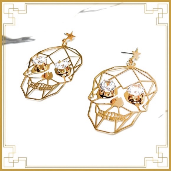 ✿ Large Gold Plated Rhinestone Skull Pierced Earrings - Picture 5 of 5